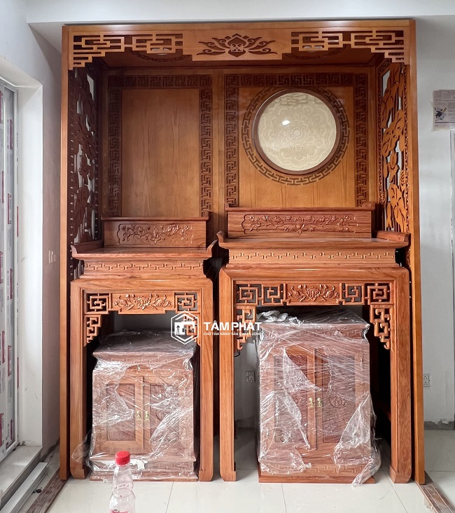 cửa võng phòng thờ