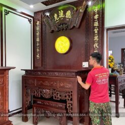 Bàn thờ đứng mang nét đẹp tân cổ điển đẹp.