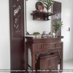 Bàn thờ đứng mẫu Như Ý gỗ sồi bền đẹp, mang ý nghĩa may mắn, bình an cho gia chủ sở hữu.