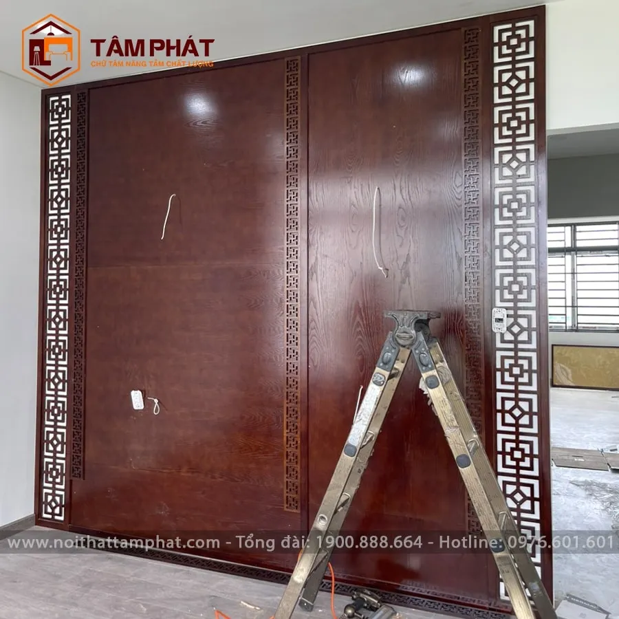 Ốp hậu MDF sang trọng.