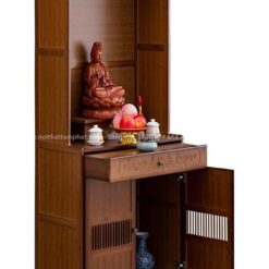 Phần ngăn kéo và hộc tủ lớn, đáp ứng nhu cầu lưu trữ đồ vật thờ cúng.
