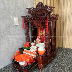 Họa tiết chạm khắc tinh tế, sắc nét.