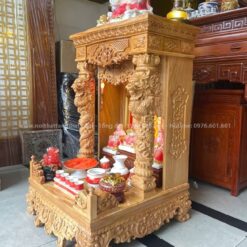 Chất liệu gỗ Gõ đỏ chắc chắn, dễ chạm khắc.