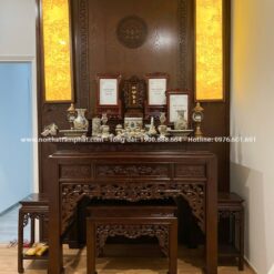 Bộ bàn thờ đứng nhị cấp kết hợp bàn cơm nhỏ tiện lợi, dễ dàng bày biện thờ cúng.