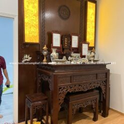 Ốp hậu MDF dựa tường, trang trí cặp tranh trúc chỉ sang trọng.