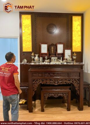 Không gian thờ đầy đủ, ấm cúng, mang giá trị tâm linh tốt đẹp.