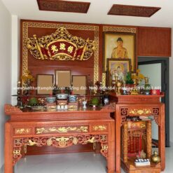 Bộ 3 bàn thờ Phật, Gia Tiên, Thần Tài chỉn chu được đánh giá cao về chất lượng và thẩm mỹ.