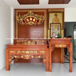 Các họa tiết thiếp vàng tăng giá trị không gian thờ lên cao.