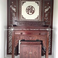 Mẫu bàn thờ đứng triện sen sắc nét, có ngăn kéo dưới mặt tiện lợi.