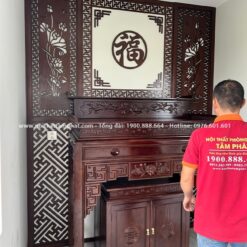 Bàn thờ nhị cấp dễ dàng bày biện đồ thờ, vật phẩm thờ, ảnh thờ.