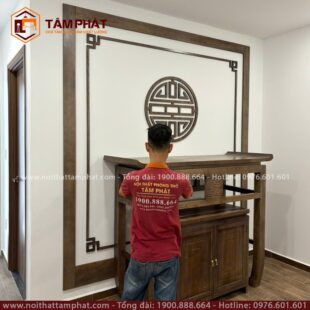 Chất liệu gỗ sồi tự nhiên với đường vân gỗ đẹp, chắc chắn.