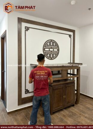 Viền nẹp đơn giản nhưng góp phần tăng giá trị thẩm mỹ phòng thờ BT-1223 lên cao.