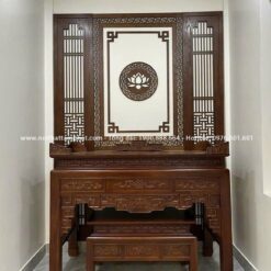 Mẫu phòng thờ BT-1226 được thiết kế tùy chỉnh theo không gian.