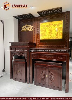 Bộ 2 bàn thờ đứng gỗ sồi tự nhiên có độ bền cao.