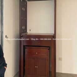 Phòng thờ gỗ tự nhiên hiện đại giúp không gian sống thêm tinh tế và có chiều sâu.
