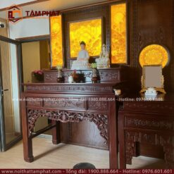 Kích thước bàn thờ phân tầng cao thấp hợp lý, giúp tổng thể không gian chuẩn phong thủy và hài hòa hơn.