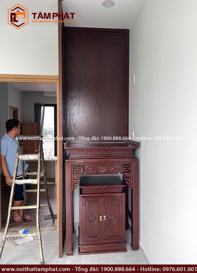 Thay đổi màu sắc phút cuối với màu nâu đậm sang trọng.